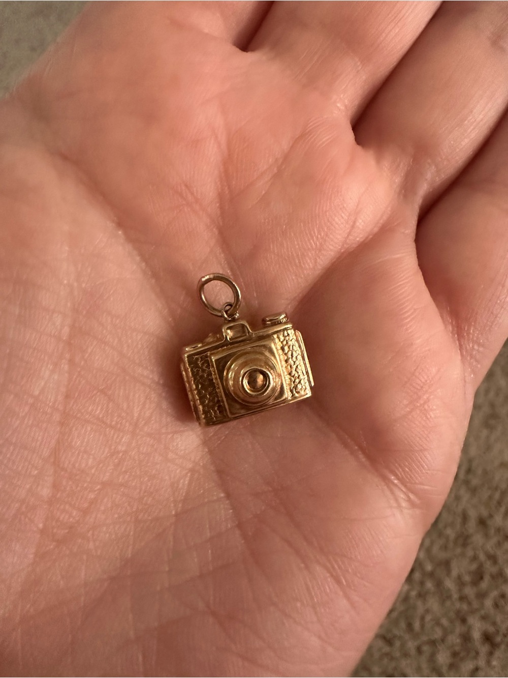 Vintage 9k camera charm pendant